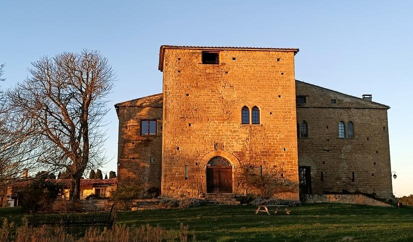 Le château sur l'éperon rocheux