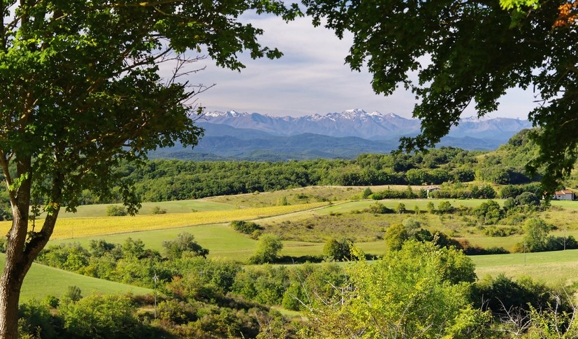 Un village préservé - Nature et authenticité au pied des Pyrénées